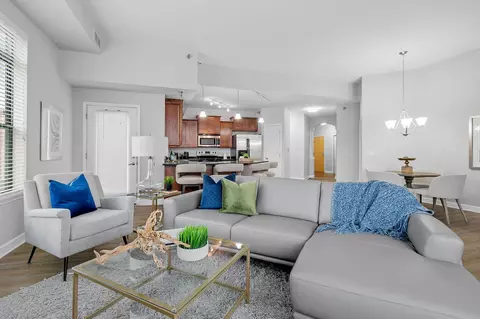 1155 Ford Rd #402, Saint Louis Park, MN 55426