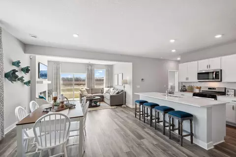 901 Greenlawn Ave W, Delano, MN 55328