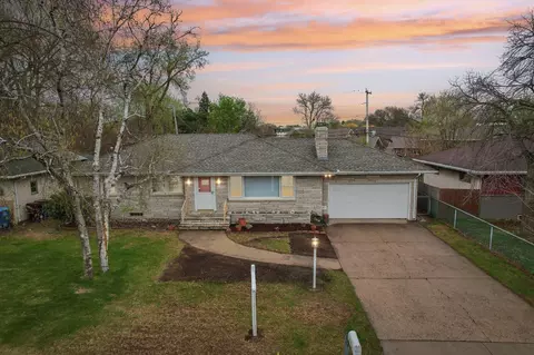 4231 Lilac Dr N, Robbinsdale, MN 55422