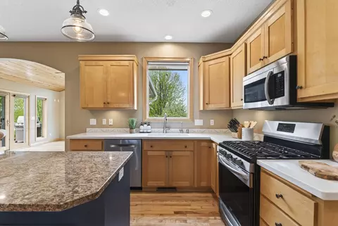Kitchen - 4895 Eagle Ridge Rd, Independence, MN 55357 photo 4 of 5