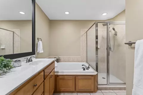 Bath - 4895 Eagle Ridge Rd, Independence, MN 55357 photo 3 of 5