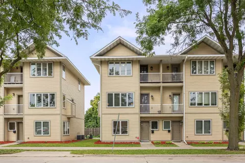 2705 E 28th St, Minneapolis, MN 55406