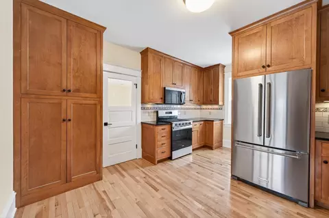 2302 Brewster St, Saint Paul, MN 55108