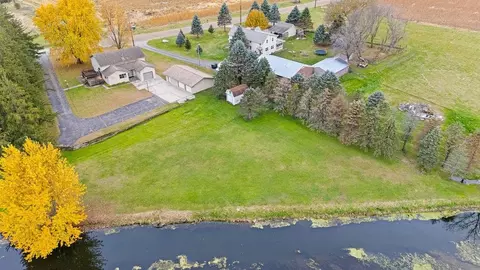 425 W Franklin St, Morristown, MN 55052