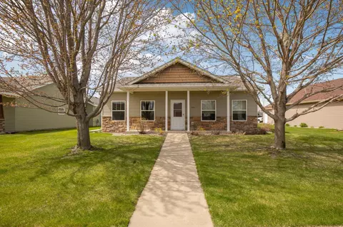1731 Knottingham Dr, Sartell, MN 56377