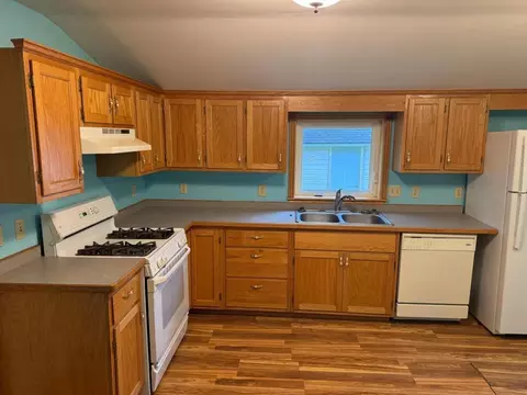 605 Division St W, Faribault, MN 55021 photo 3