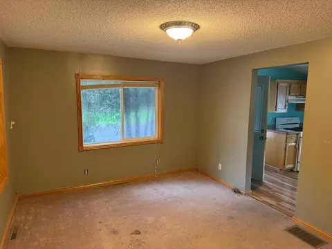 605 Division St W, Faribault, MN 55021 photo 8
