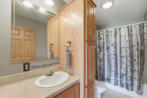 Bath - 7405 160th St, Milaca, MN 56353 photo 1 of 3