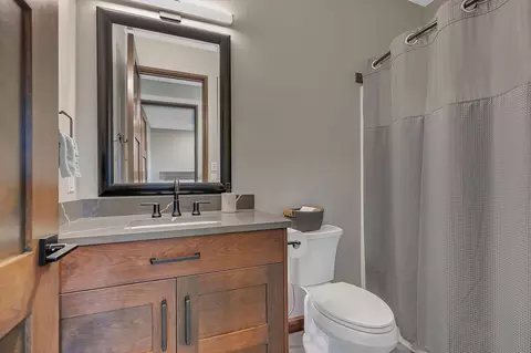 Bath - 2137 Tamarack Dr, Saint Cloud, MN 56301 photo 3 of 4