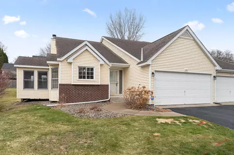 12963 Eastview Ct, Apple Valley, MN 55124