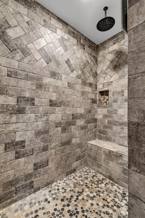 Bath - 22546 182nd Ave, Cold Spring, MN 56320 photo 3 of 7