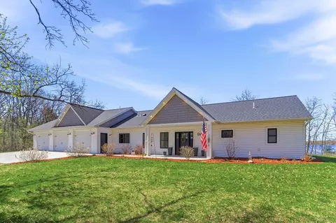 6440 108th Ave, Clear Lake, MN 55319