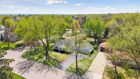 8316 Upton Ave S, Bloomington, MN 55431