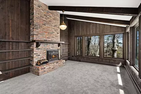 Living - 2207 Heather Ave, Duluth, MN 55803 photo 4 of 8