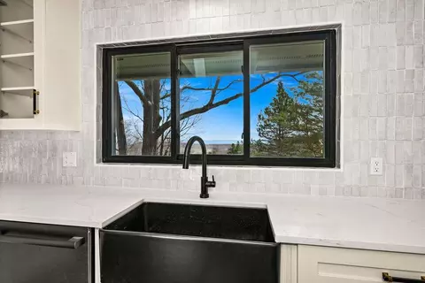 Kitchen - 2207 Heather Ave, Duluth, MN 55803 photo 4 of 7
