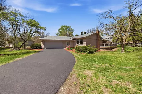 3300 E 125th St, Burnsville, MN 55337
