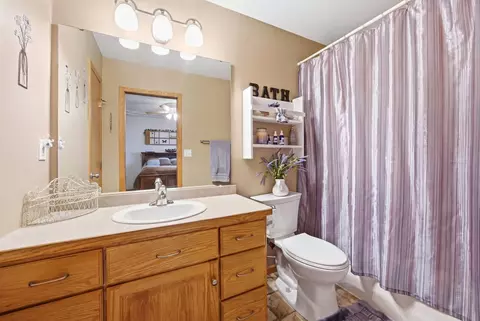 Bath - 4236 38th Ave S, Fargo, ND 58104 photo 1 of 3