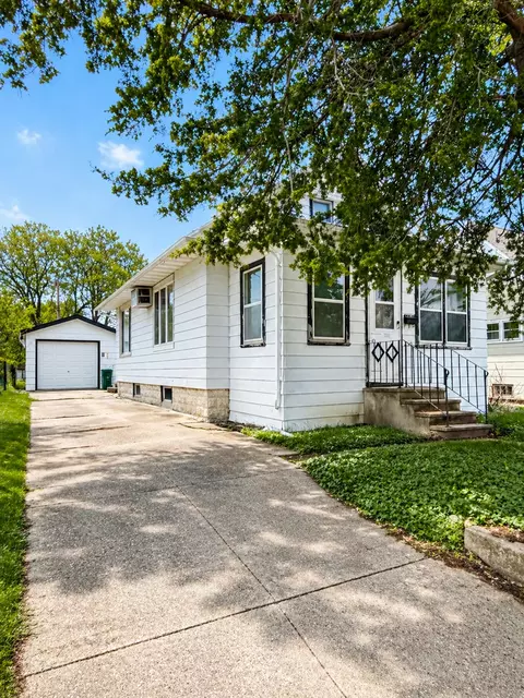 1320 N North Ave, Fairmont, MN 56031