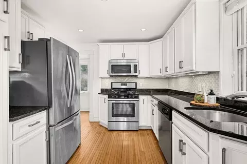 Kitchen - 3206 Minnesota Ave, Duluth, MN 55802 photo 1 of 3
