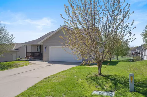 Exterior - 561 12th St SW, Faribault, MN 55021 photo 3 of 7