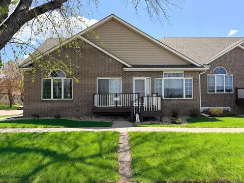 726 3rd Ave, Worthington, MN 56187