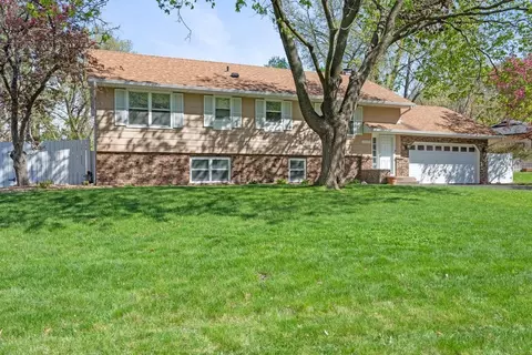 1559 Mccarthy Rd, Eagan, MN 55121