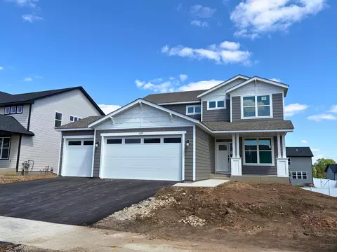 1077 Achilles Dr, Rosemount, MN 55068