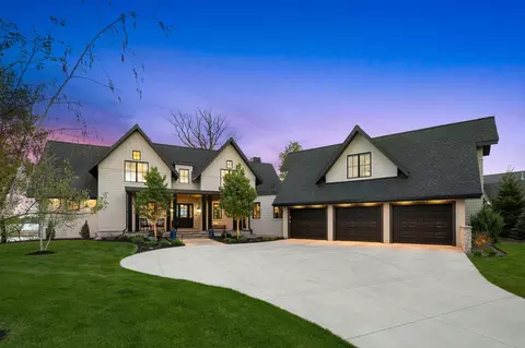 3752 Woodland Cove Pkwy, Minnetrista, MN 55331