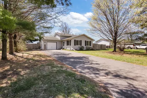 505 Nina St SW, Isanti, MN 55040