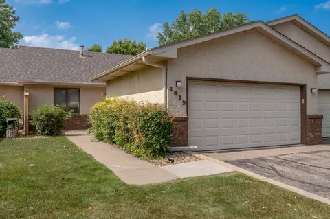 1813 6th Ave W, Shakopee, MN 55379