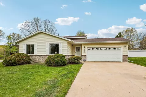 931 Chestnut St, Taylors Falls, MN 55084