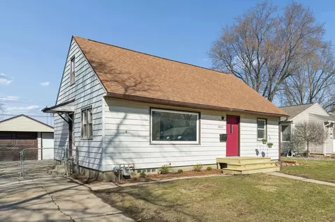 1003 13th Ave NW, Rochester, MN 55901