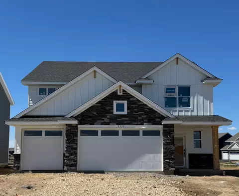 18325 Gladiator Dr, Lakeville, MN 55044