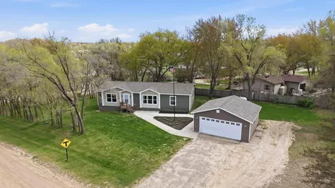 335 146th St, South Haven, MN 55382