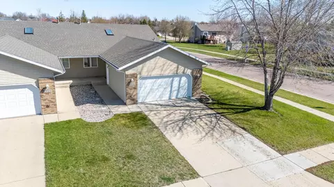 View/Area - 3301 30 Ave S, Fargo, ND 58103 photo 2 of 11