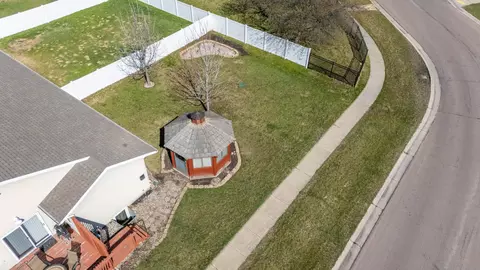 View/Area - 3301 30 Ave S, Fargo, ND 58103 photo 3 of 11