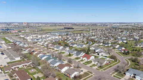View/Area - 3301 30 Ave S, Fargo, ND 58103 photo 9 of 11