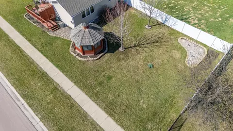 View/Area - 3301 30 Ave S, Fargo, ND 58103 photo 4 of 11