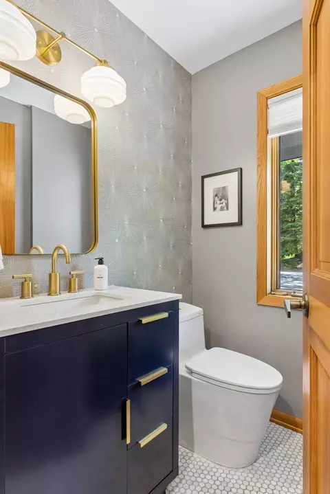 Bath - 3528 Widgeon Way, Eagan, MN 55123 photo 1 of 4