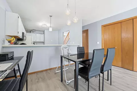 Dining - 3040 Shields Dr #104, Eagan, MN 55121 photo 4 of 4