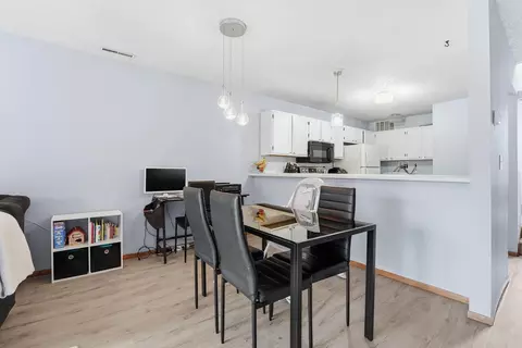 Dining - 3040 Shields Dr #104, Eagan, MN 55121 photo 2 of 4