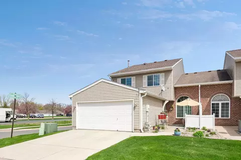 1003 Heather Ln, Waconia, MN 55387