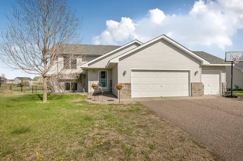 970 Isabella Ave, Clearwater, MN 55320