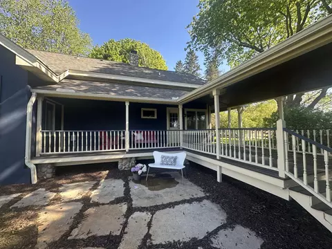 5830 Club Ln, Excelsior, MN 55331