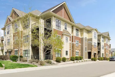 15420 Oakcroft Pl #223, Wayzata, MN 55391