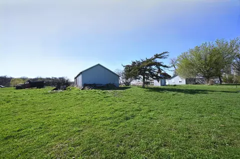 Exterior - 33758 171st Rd, Montgomery, MN 56069 photo 11 of 12