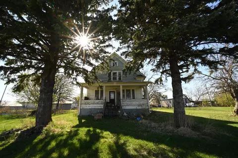 Exterior - 33758 171st Rd, Montgomery, MN 56069 photo 5 of 12