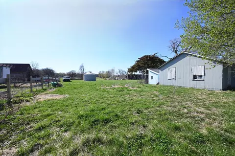 Exterior - 33758 171st Rd, Montgomery, MN 56069 photo 9 of 12