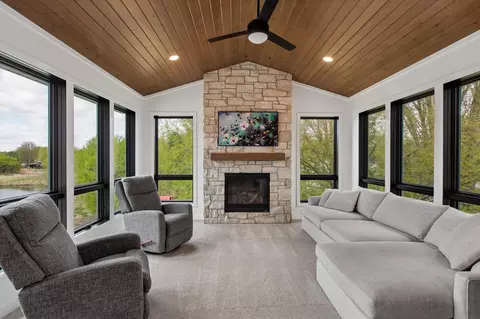 701 Carter Dr, Northfield, MN 55057
