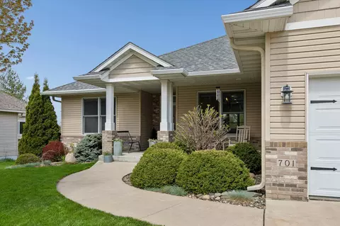 701 Carter Dr, Northfield, MN 55057